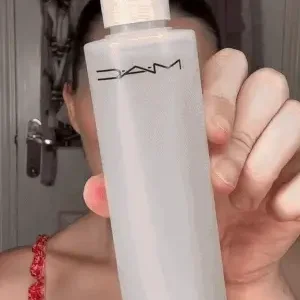 MAC - Hyper Real Fresh Canvas Cleansing Oil
